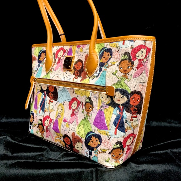 2022 Disney Parks Dooney & Bourke Animators Multi Princess Tote Bag (A) - NWT - Picture 5 of 8